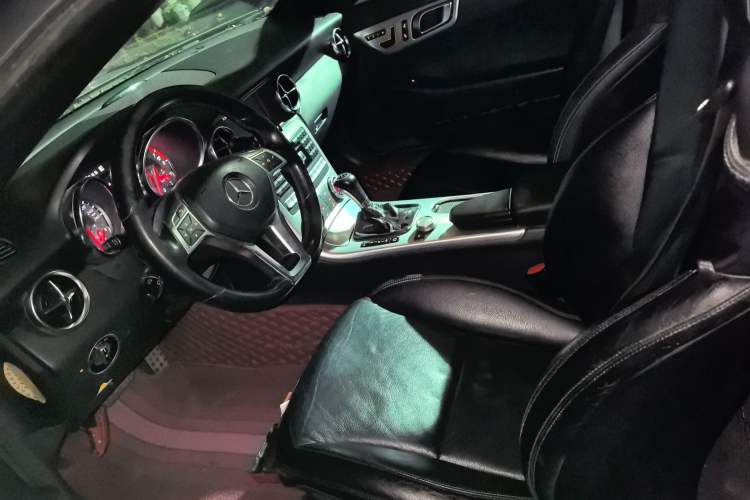 Used Mercedes-Benz SLK-Class 2011 SLK 200 Fashion Model Left Front Seat