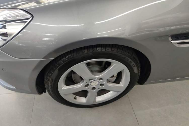 Used Mercedes-Benz SLK-Class 2011 SLK 200 Fashion Model Left Front Wheel Hub