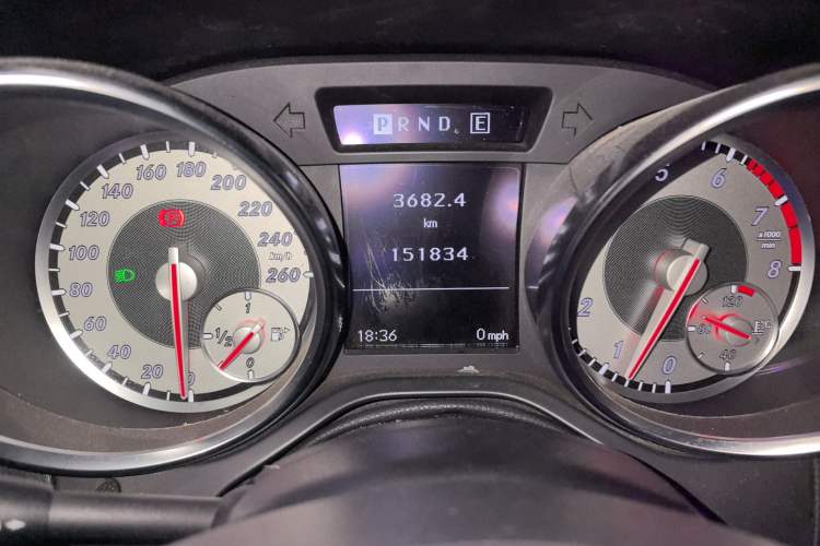 Used Mercedes-Benz SLK-Class 2011 SLK 200 Fashion Model Odometer Close Up