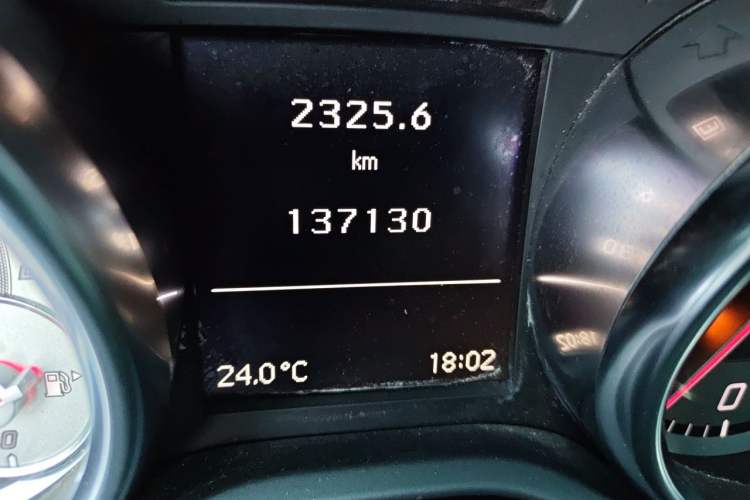 Used Mercedes-Benz SLK-Class 2011 SLK 200 Fashion Model Odometer Close Up