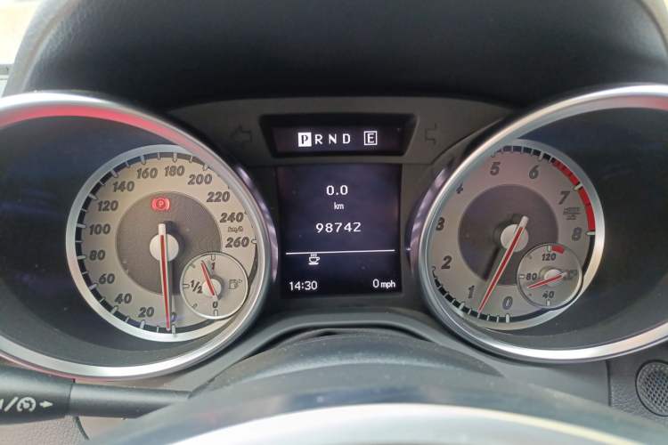 Used Mercedes-Benz SLK-Class 2011 SLK 200 Fashion Model Odometer Close Up