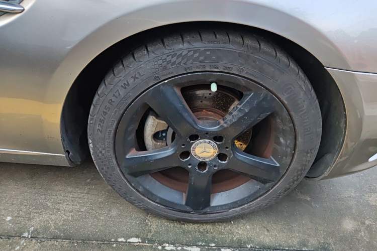 Used Mercedes-Benz SLK-Class 2011 SLK 200 Fashion Model Right Front Wheel Hub