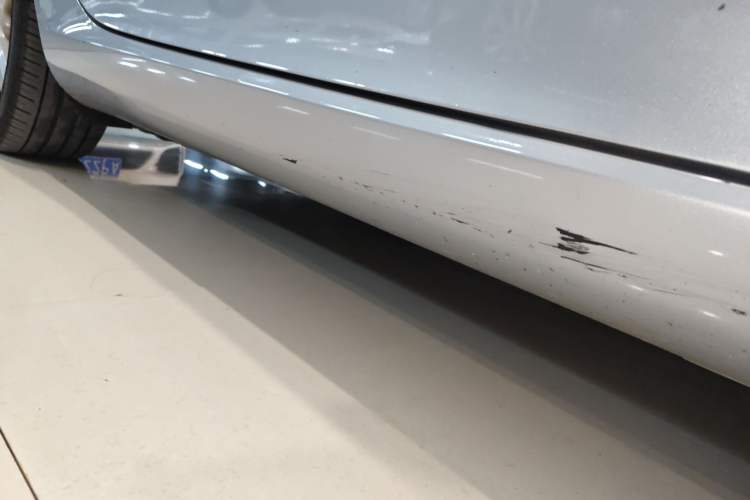 Used Mercedes-Benz SLK-Class 2011 SLK 200 Fashion Model Right Side Sill