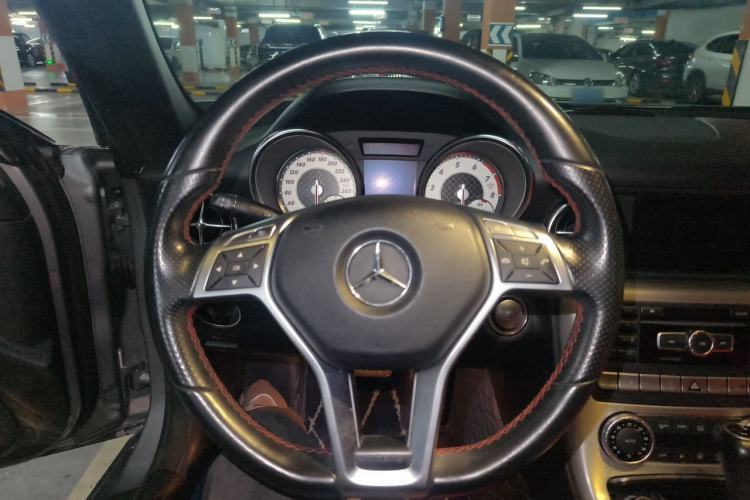 Used Mercedes-Benz SLK-Class 2011 SLK 200 Luxury Sports Model Steering Wheel