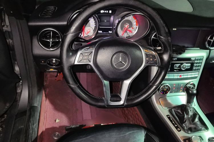 Used Mercedes-Benz SLK-Class 2011 SLK 200 Fashion Model Steering Wheel