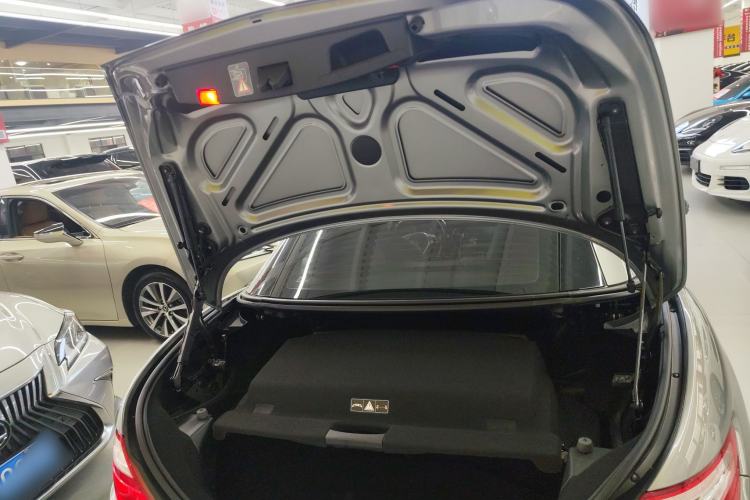 Used Mercedes-Benz SLK-Class 2011 SLK 200 Fashion Model Trunk