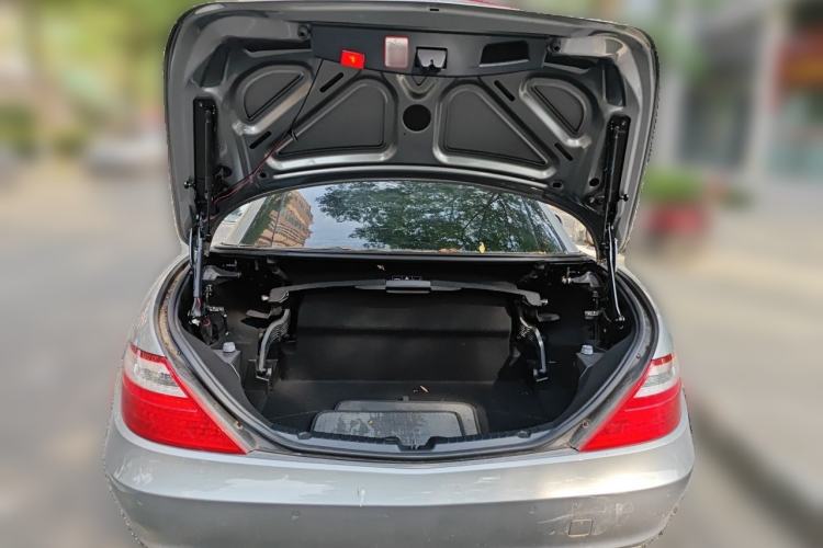 Used Mercedes-Benz SLK-Class 2011 SLK 200 Fashion Model Trunk