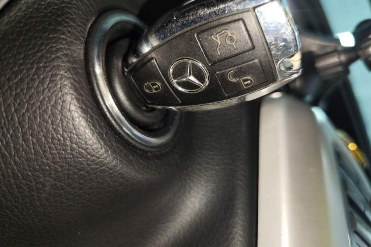 Used Mercedes-Benz SLK-Class 2011 SLK 200 Fashion Model Vehicle Key