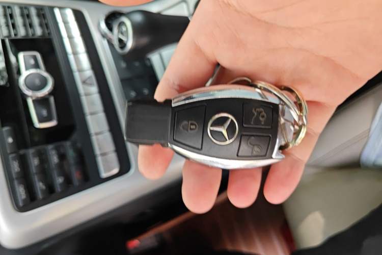 Used Mercedes-Benz SLK-Class 2011 SLK 200 Fashion Model Vehicle Key