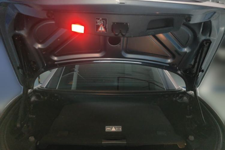 Used Mercedes-Benz SLK-Class 2011 SLK 200 Fashion Model Trunk