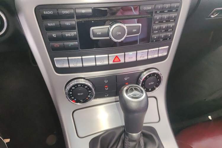 Used Mercedes-Benz SLK-Class 2011 SLK 200 Fashion Model Audio And AC Panel