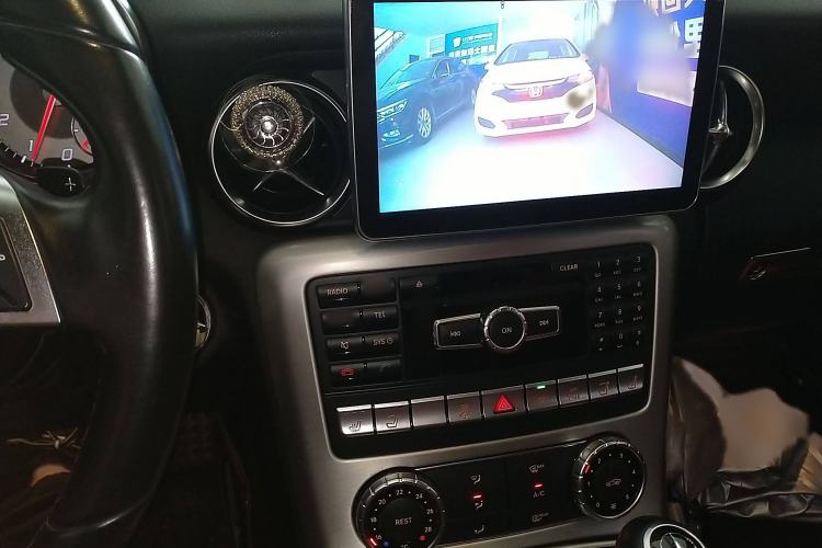 Used Mercedes-Benz SLK-Class 2011 SLK 200 Fashion Model Audio And AC Panel