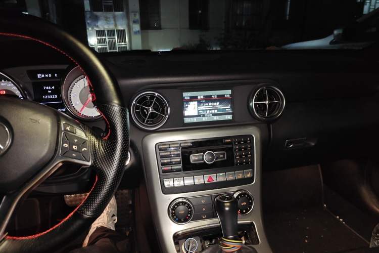 Used Mercedes-Benz SLK-Class 2011 SLK 200 Fashion Model Audio And AC Panel