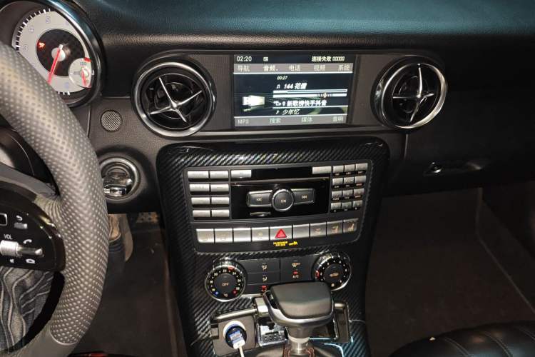 Used Mercedes-Benz SLK-Class 2011 SLK 200 Luxury Sports Model Audio And AC Panel