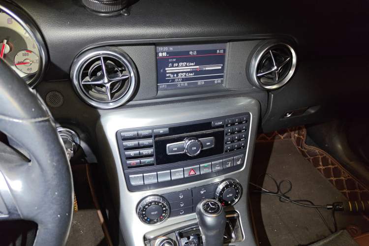 Used Mercedes-Benz SLK-Class 2011 SLK 200 Fashion Model Audio And AC Panel