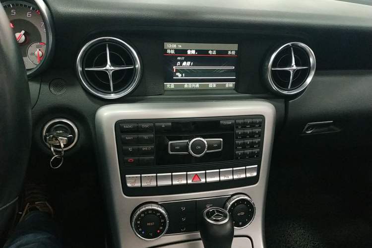 Used Mercedes-Benz SLK-Class 2011 SLK 200 Fashion Model Audio And AC Panel