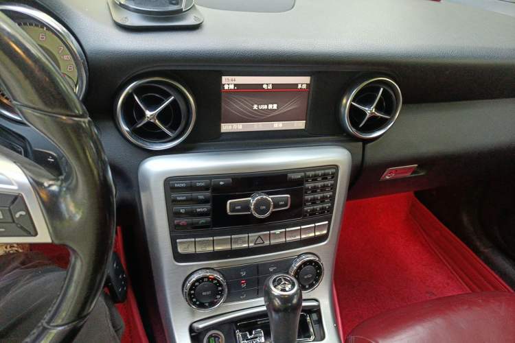 Used Mercedes-Benz SLK-Class 2011 SLK 200 Fashion Model Audio And AC Panel