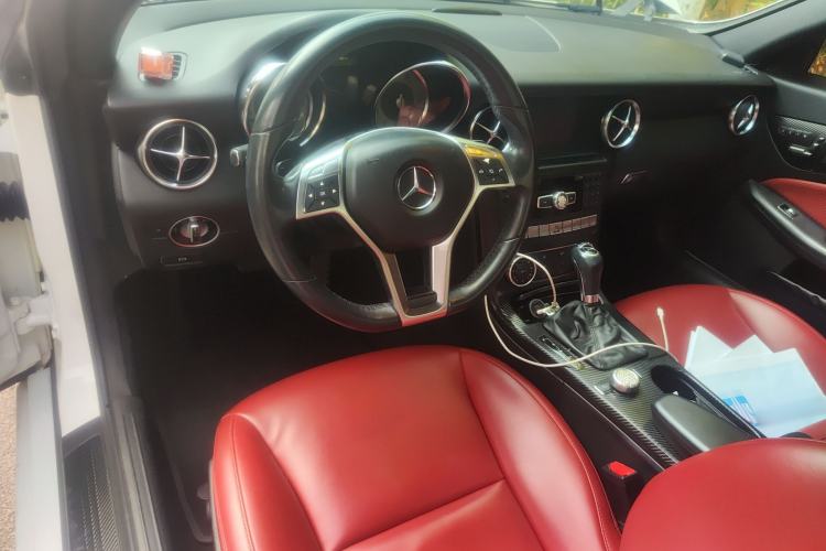 Used Mercedes-Benz SLK-Class 2011 SLK 200 Fashion Model Center Console