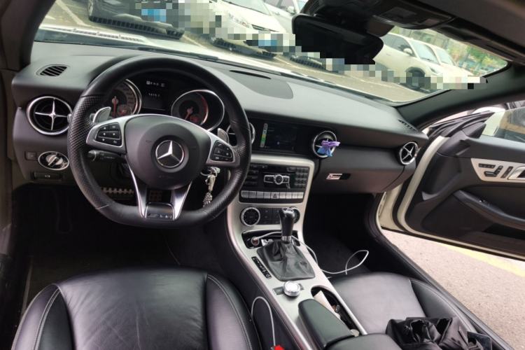 Used Mercedes-Benz SLK-Class 2011 SLK 200 Fashion Model Center Console