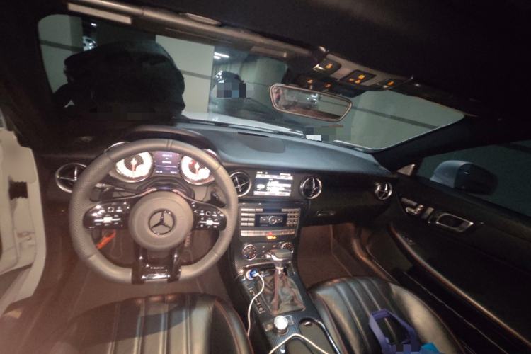 Used Mercedes-Benz SLK-Class 2011 SLK 200 Luxury Sports Model Center Console