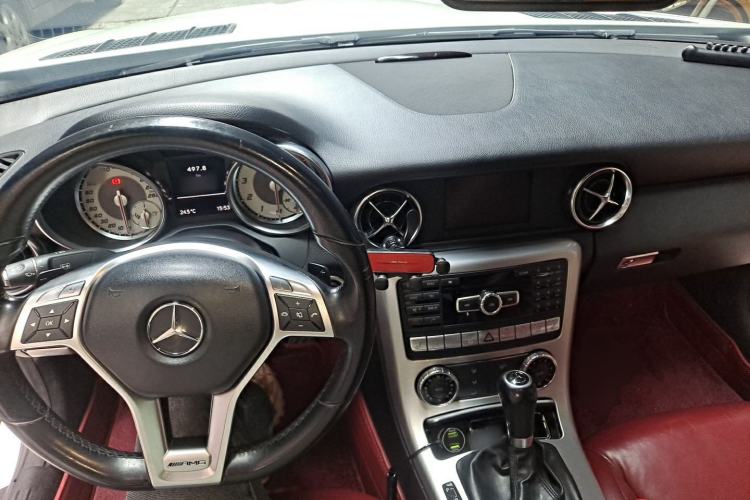 Used Mercedes-Benz SLK-Class 2011 SLK 200 Fashion Model Center Console