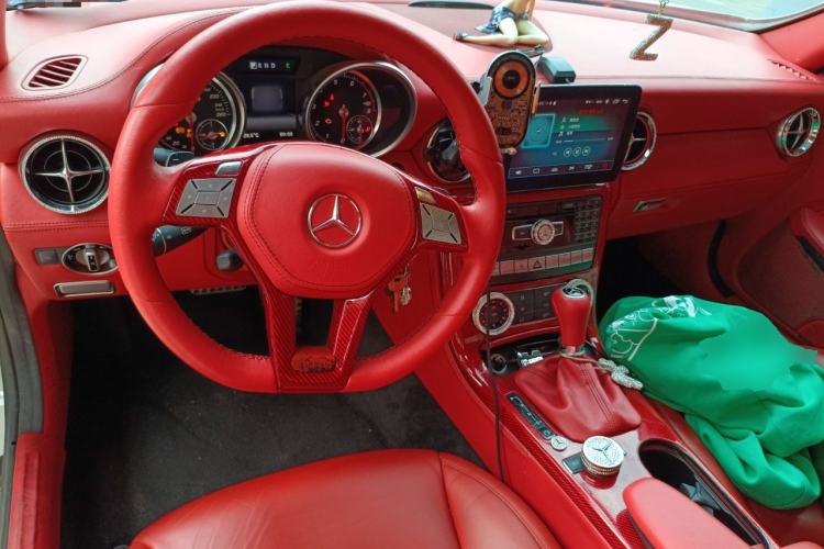 Used Mercedes-Benz SLK-Class 2011 SLK 200 Fashion Model Center Console