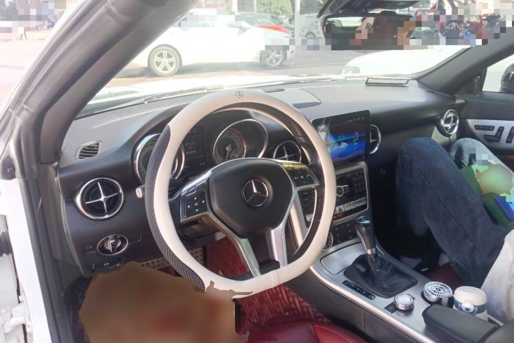 Used Mercedes-Benz SLK-Class 2011 SLK 200 Fashion Model Center Console