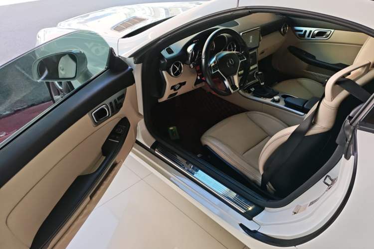 Used Mercedes-Benz SLK-Class 2011 SLK 200 Fashion Model Driver Seat