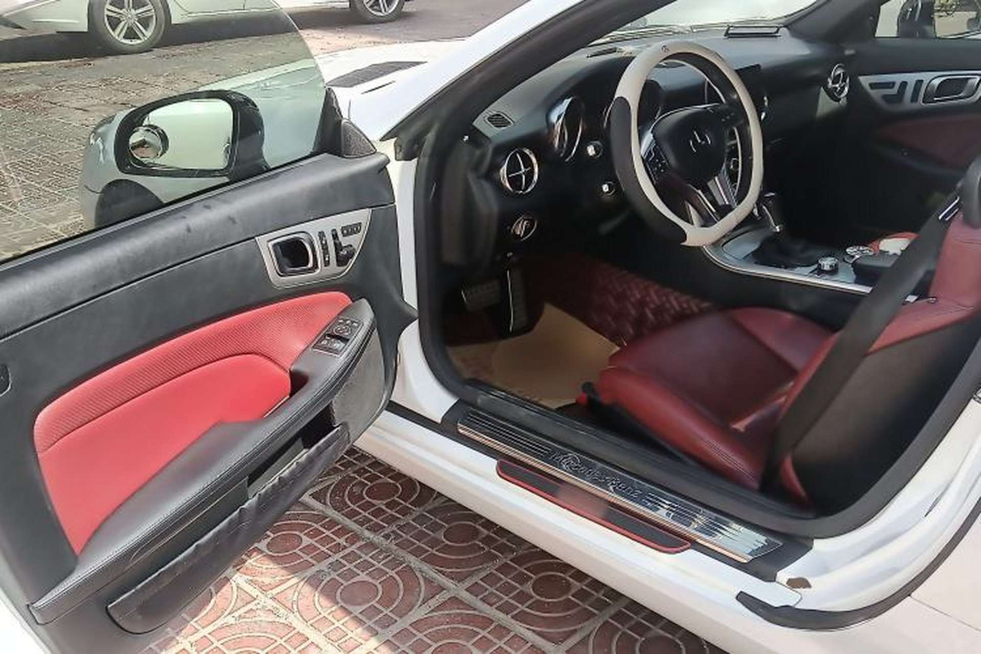 Used Mercedes-Benz SLK-Class 2011 SLK 200 Fashion Model Driver Seat