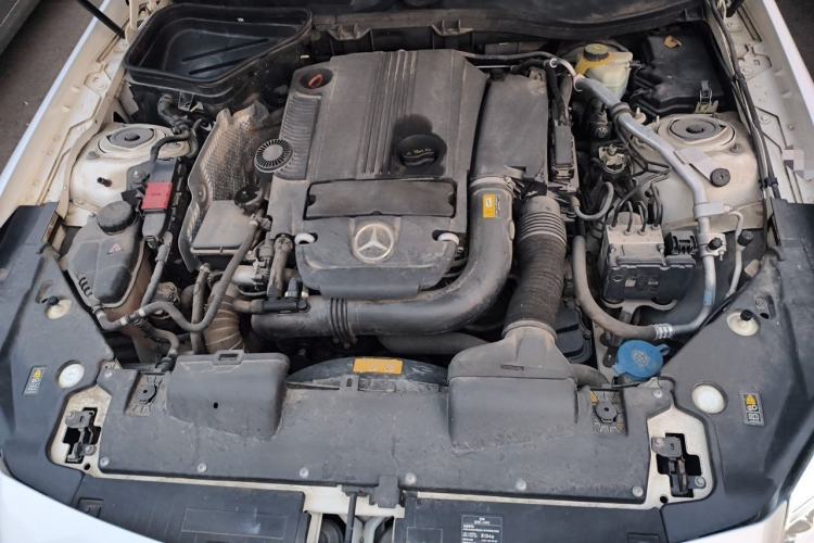 Used Mercedes-Benz SLK-Class 2011 SLK 200 Fashion Model Engine Bay
