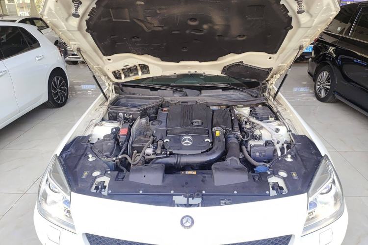 Used Mercedes-Benz SLK-Class 2011 SLK 200 Fashion Model Engine Bay