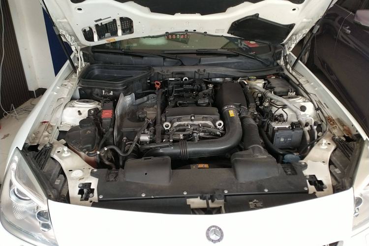 Used Mercedes-Benz SLK-Class 2011 SLK 200 Fashion Model Engine Bay