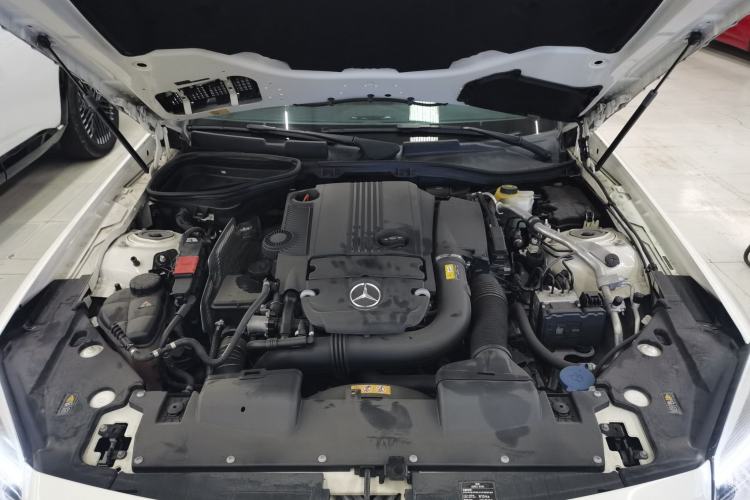 Used Mercedes-Benz SLK-Class 2011 SLK 200 Fashion Model Engine Bay