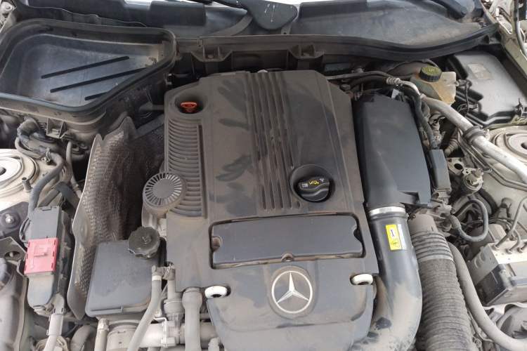 Used Mercedes-Benz SLK-Class 2011 SLK 200 Fashion Model Engine Bay