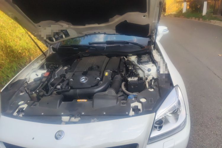Used Mercedes-Benz SLK-Class 2011 SLK 200 Fashion Model Engine Bay Left