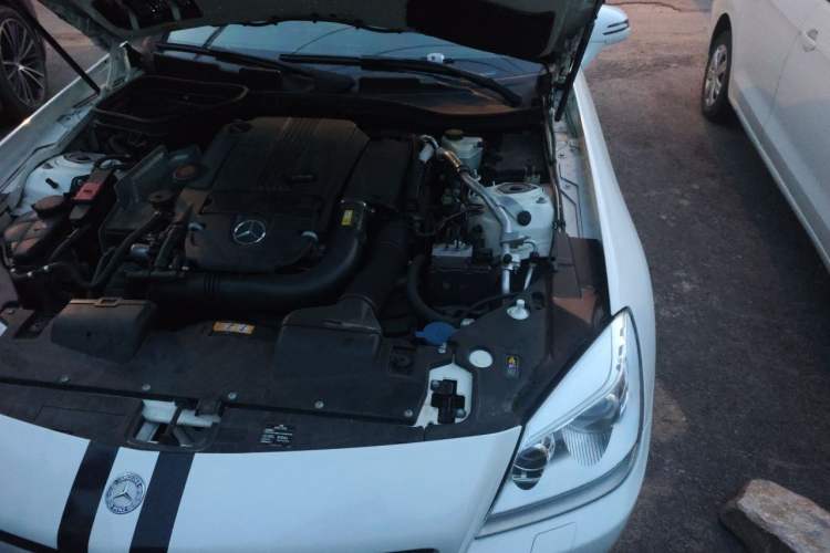 Used Mercedes-Benz SLK-Class 2011 SLK 200 Fashion Model Engine Bay Left