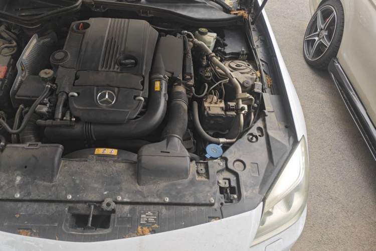 Used Mercedes-Benz SLK-Class 2011 SLK 200 Fashion Model Engine Bay Left
