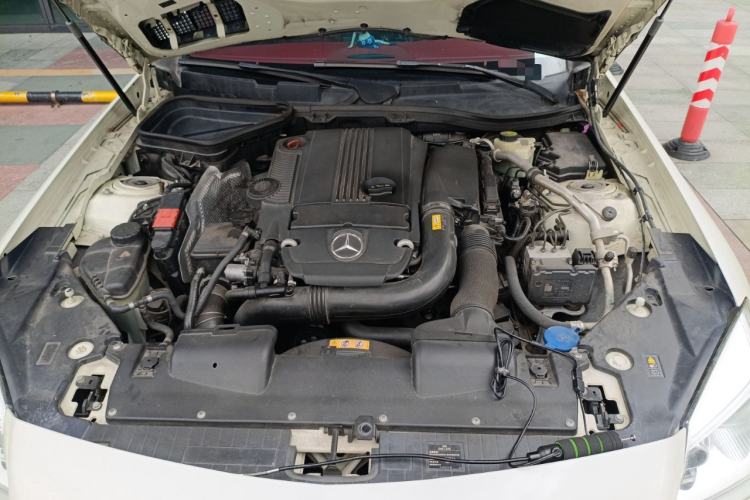 Used Mercedes-Benz SLK-Class 2011 SLK 200 Fashion Model Engine Bay