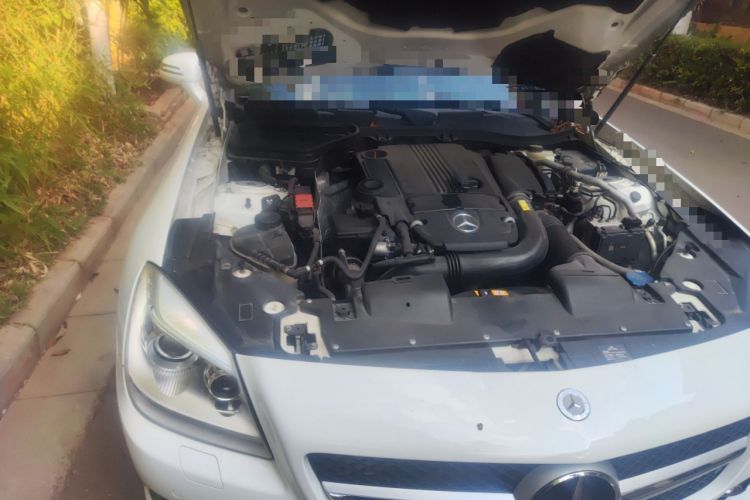 Used Mercedes-Benz SLK-Class 2011 SLK 200 Fashion Model Engine Bay Right