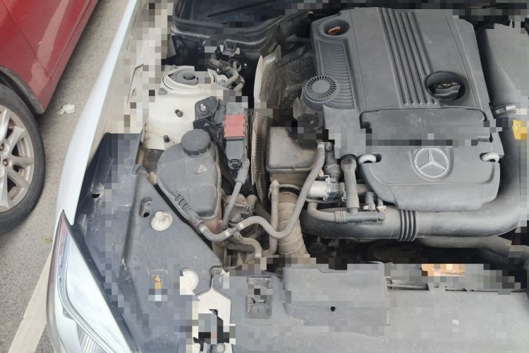Used Mercedes-Benz SLK-Class 2011 SLK 200 Fashion Model Engine Bay Right