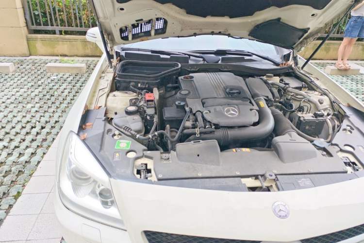 Used Mercedes-Benz SLK-Class 2011 SLK 200 Fashion Model Engine Bay Right