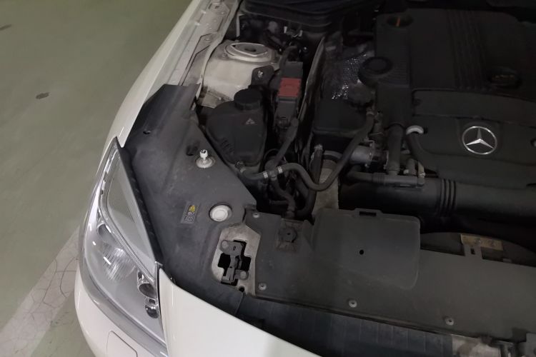 Used Mercedes-Benz SLK-Class 2011 SLK 200 Fashion Model Engine Bay Right