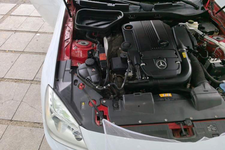 Used Mercedes-Benz SLK-Class 2011 SLK 200 Fashion Model Engine Bay Right