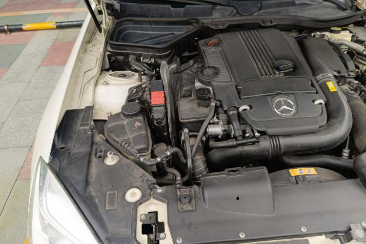 Used Mercedes-Benz SLK-Class 2011 SLK 200 Fashion Model Engine Bay Right