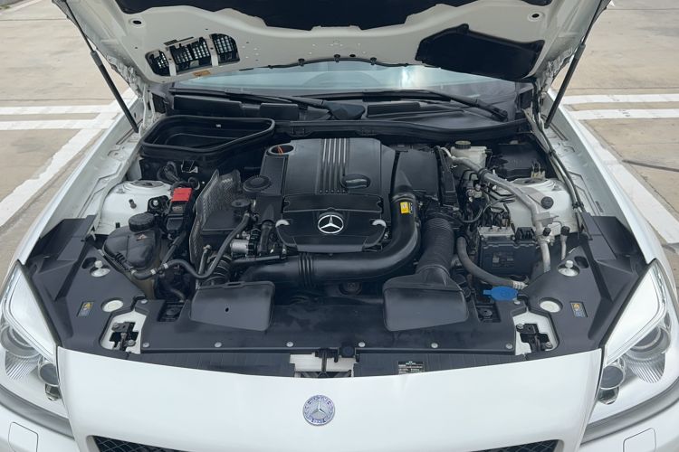 Used Mercedes-Benz SLK-Class 2011 SLK 200 Fashion Model Engine Bay
