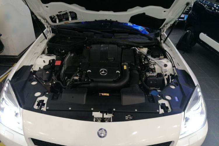 Used Mercedes-Benz SLK-Class 2011 SLK 200 Fashion Model Engine Bay