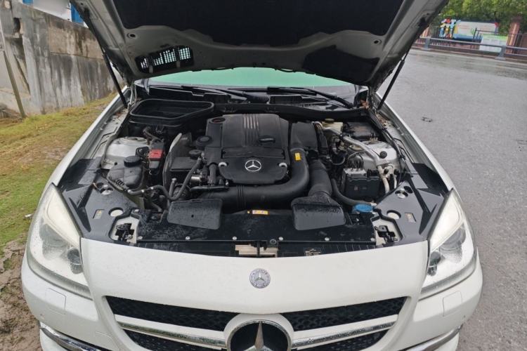 Used Mercedes-Benz SLK-Class 2011 SLK 200 Fashion Model Engine Bay