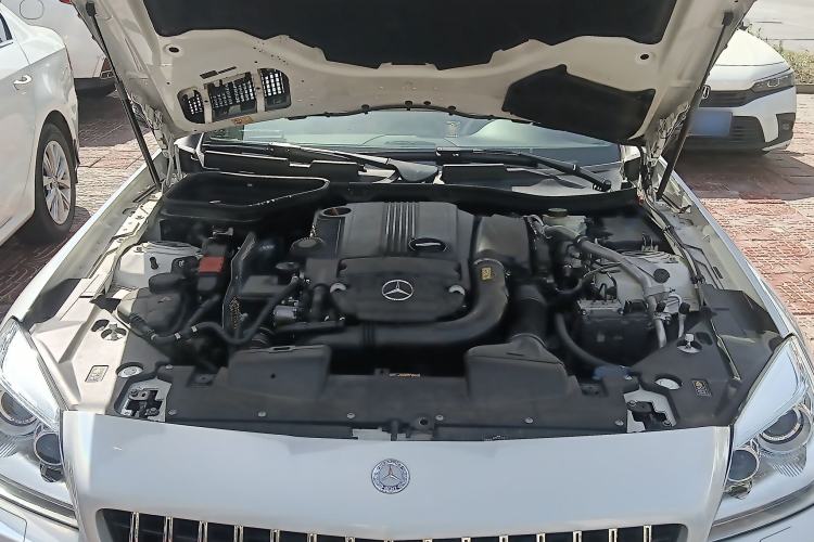Used Mercedes-Benz SLK-Class 2011 SLK 200 Fashion Model Engine Bay