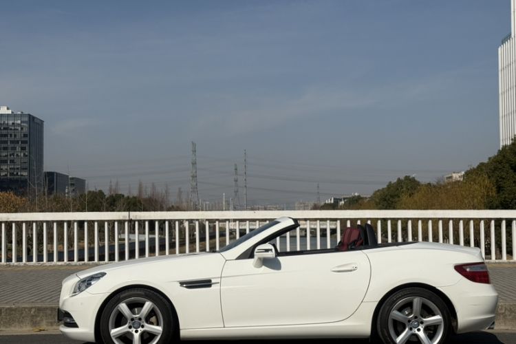 Used Mercedes-Benz SLK-Class 2011 SLK 200 Fashion Model Exterior 2