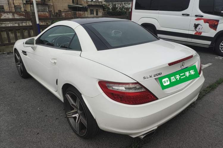 Used Mercedes-Benz SLK-Class 2011 SLK 200 Fashion Model Exterior 2